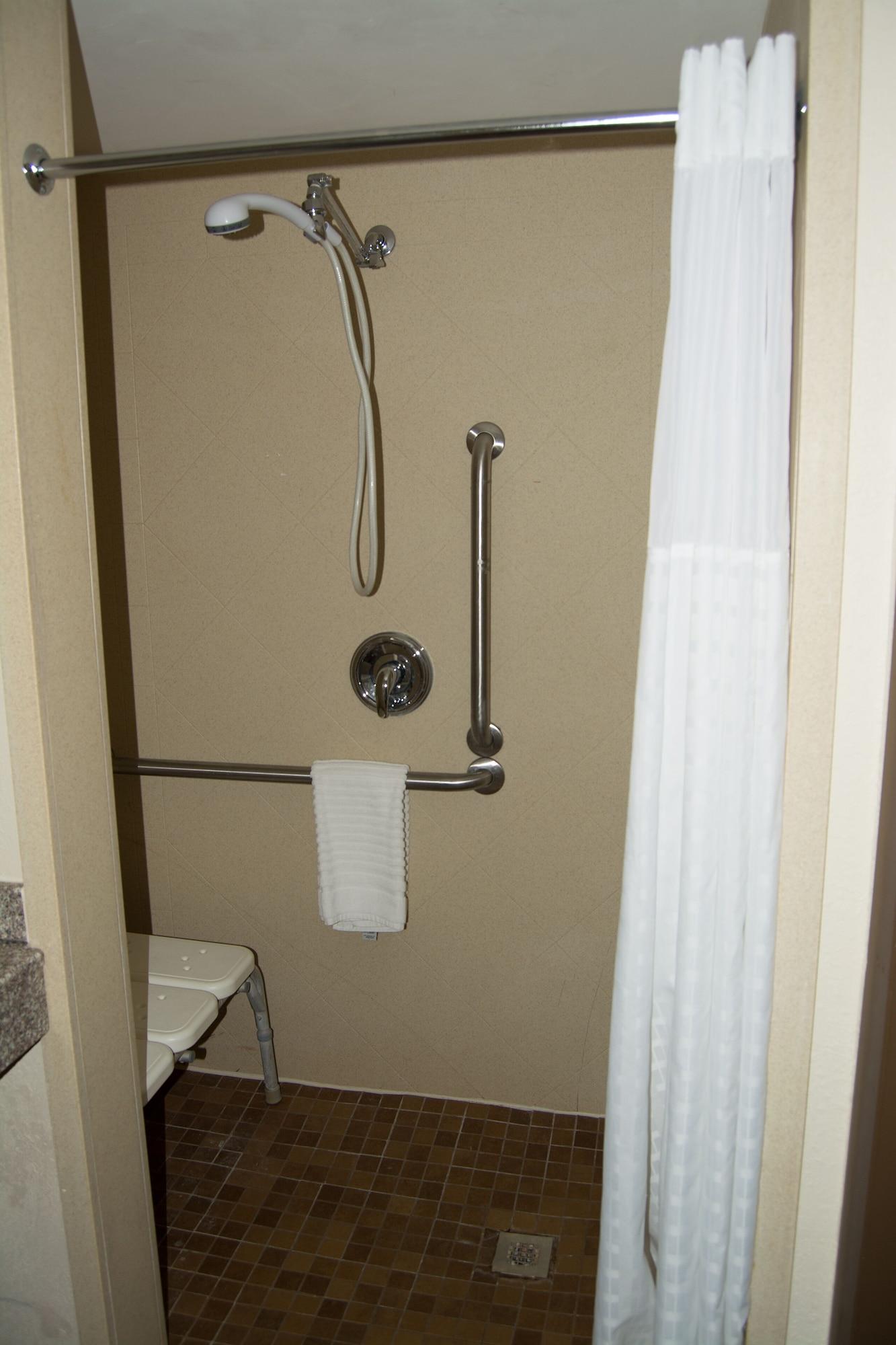 Comfort Inn&Suites Raphine - Lexington near I-81&I-64 Extérieur photo