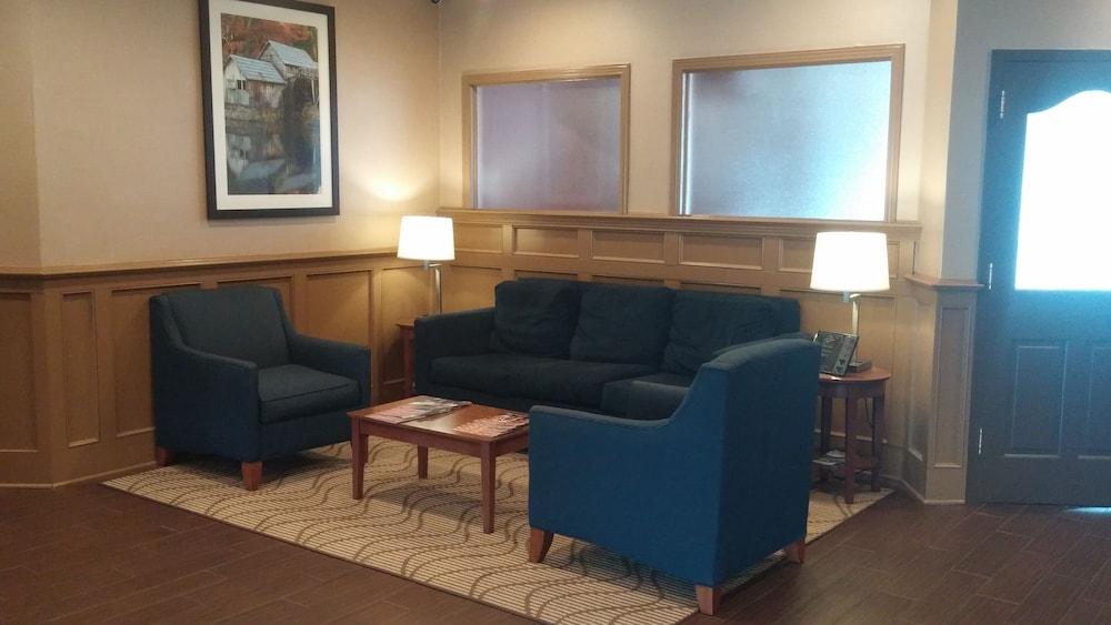 Comfort Inn&Suites Raphine - Lexington near I-81&I-64 Extérieur photo