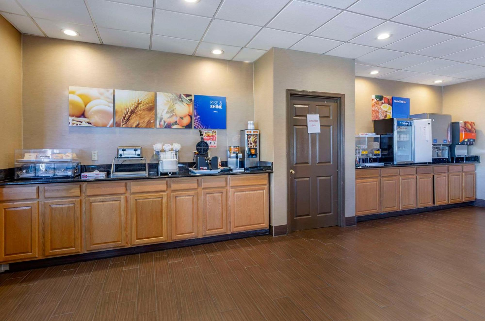 Comfort Inn&Suites Raphine - Lexington near I-81&I-64 Extérieur photo
