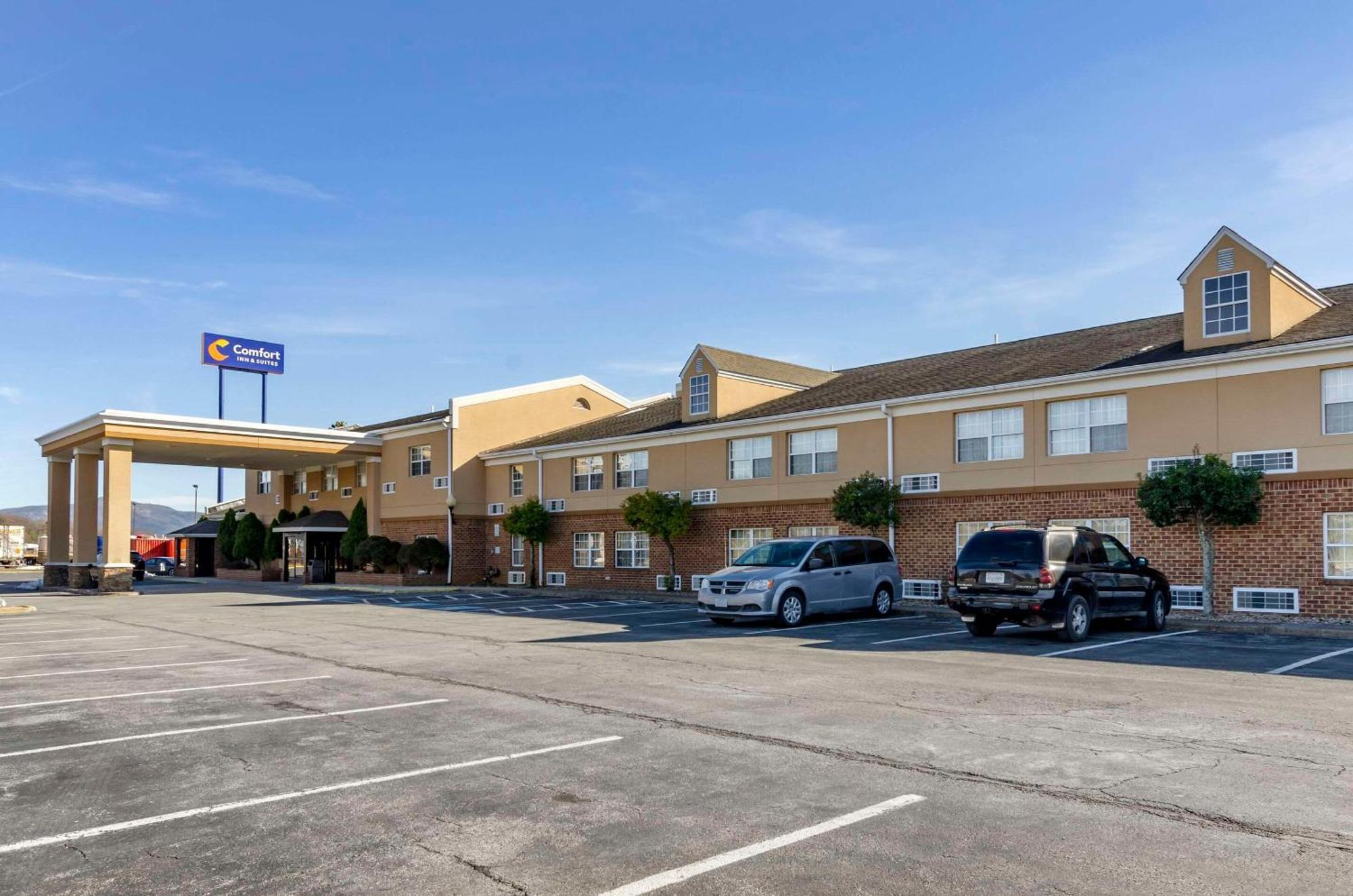 Comfort Inn&Suites Raphine - Lexington near I-81&I-64 Extérieur photo